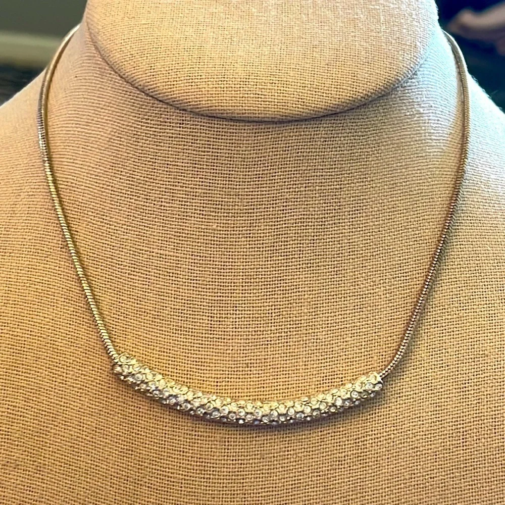🌺 2000‎ vintage Monet crystal bib necklace with rhinestones. - Picture 2 of 4